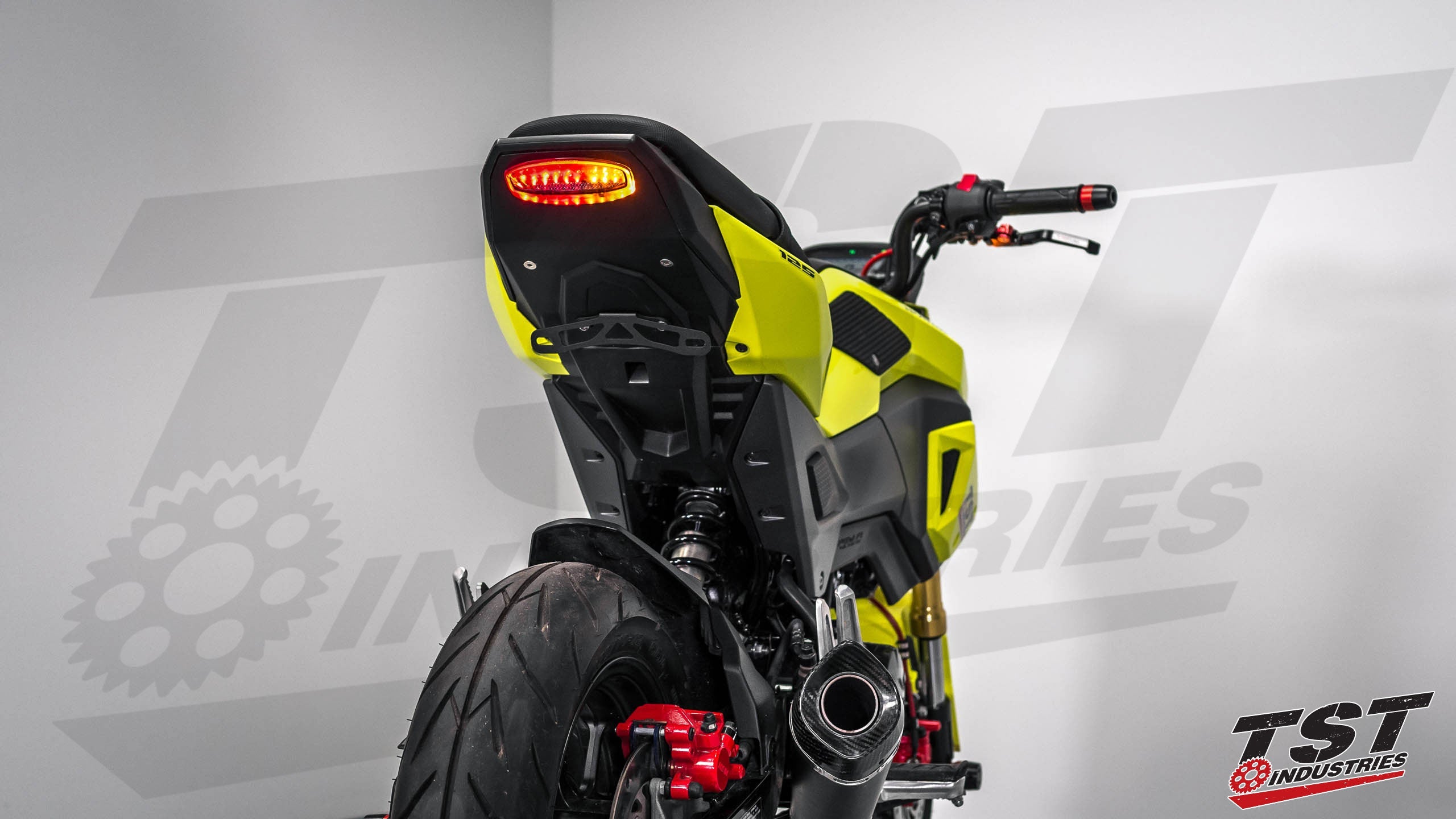 Use_11_Honda-Grom-2017+-Undertail-&-Tail-Light-Protoype-Photos-59