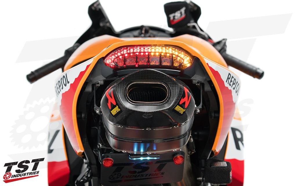 Built in LED turn signals.