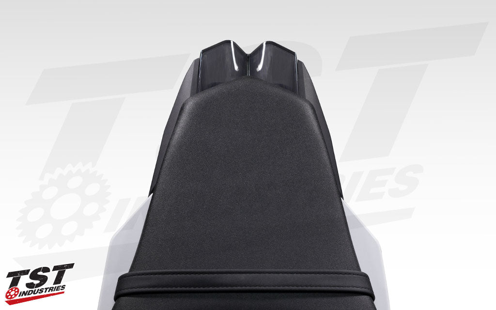 Overhaul the looks of your FZ09 / MT09 with our exotic and extremely bright LED Integrated Tail Light.