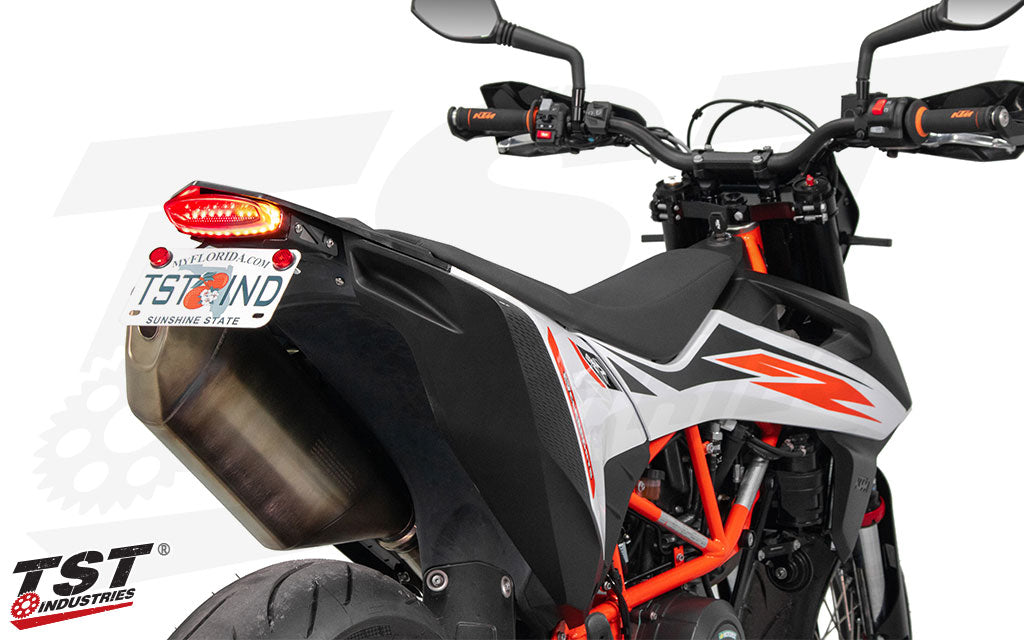 Built-in LED turn signals help to eliminate the clutter and unnecessary components