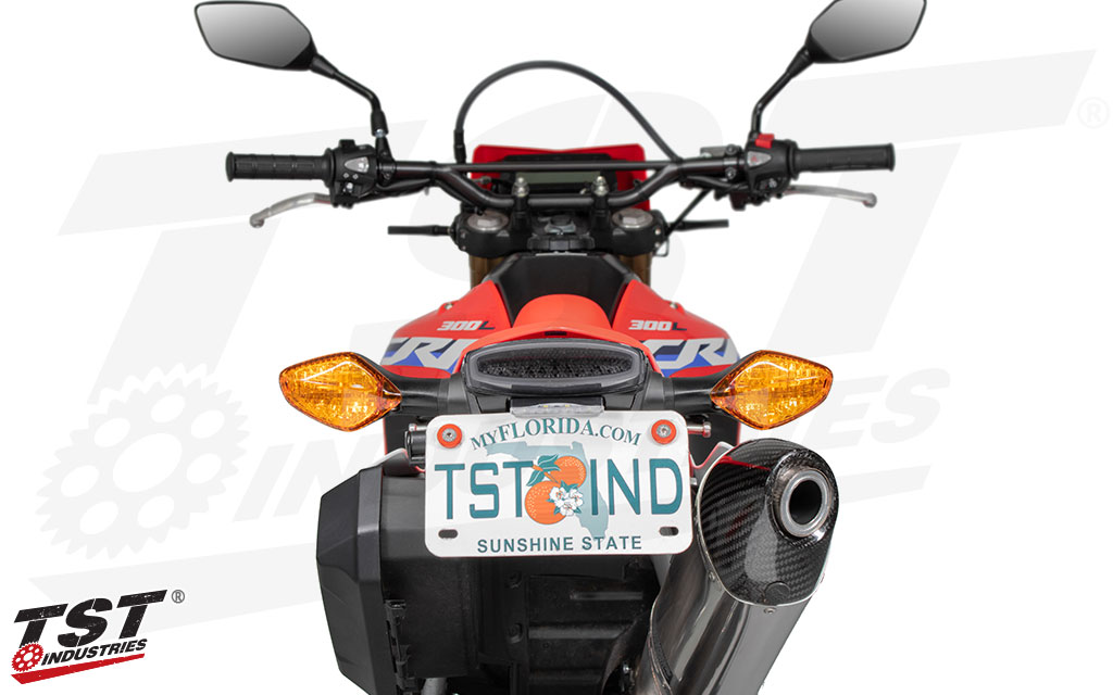 Can be used with the OEM turn signals, or aftermarket turn signals.