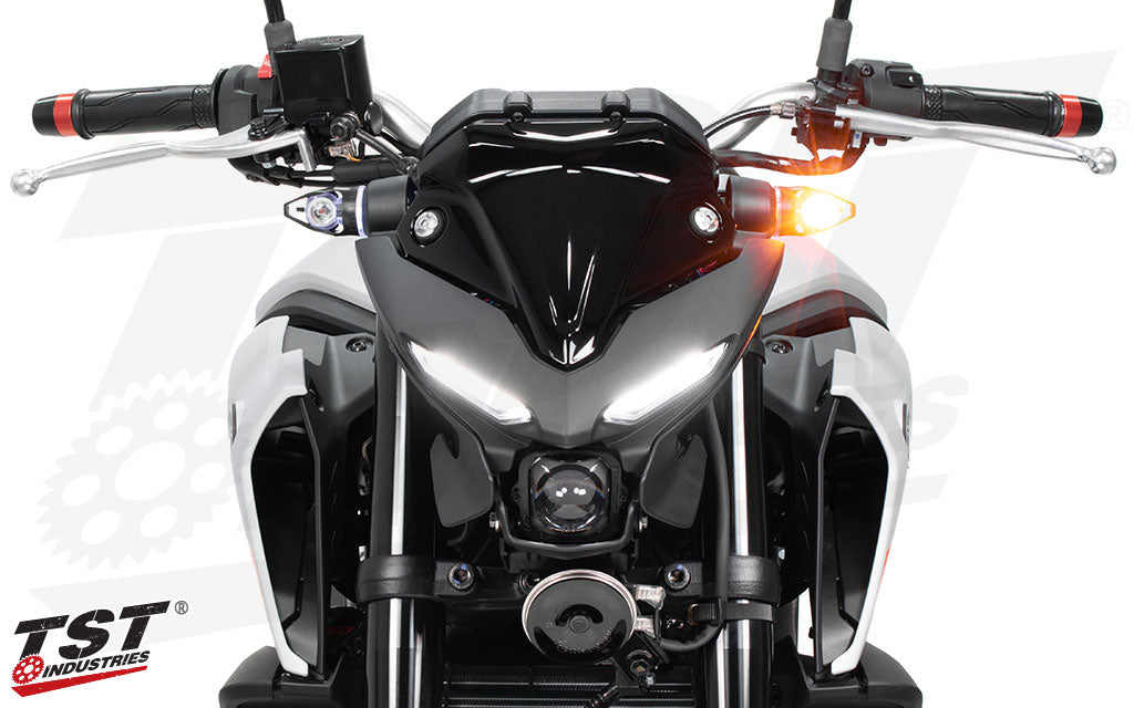 The SMD style LED combined with the advanced lens optics to create an extremely bright turn indicator. - Hyper White Halo Color Shown.