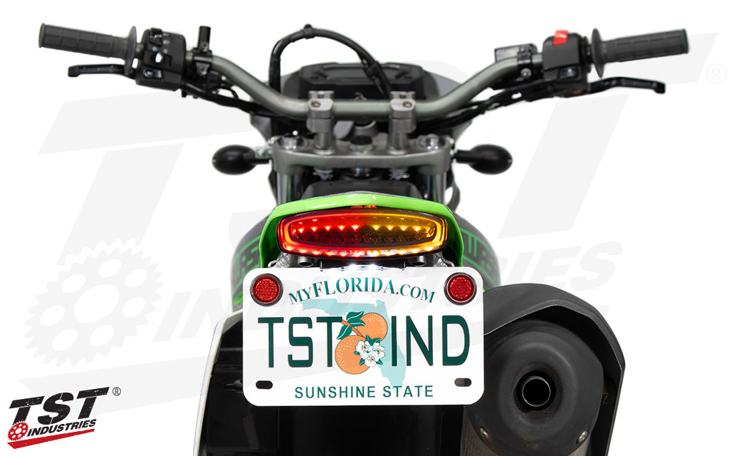 Built-In LED Rear turn signals eliminate the need for dedicated external units.