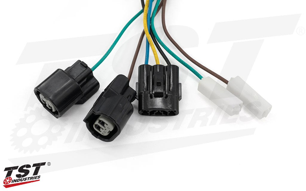 Plug and play connectors enable a simple and easy installation on your Kawasaki Z900.