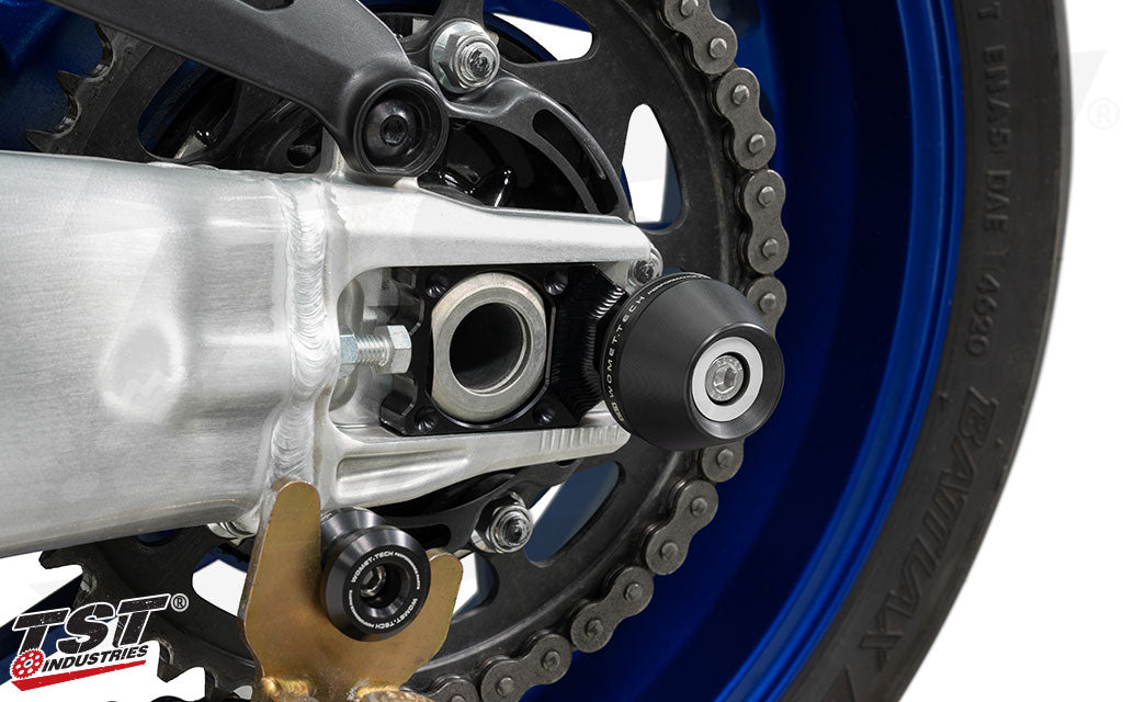 Installed on the Yamaha MT-09.