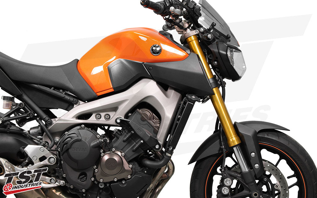 Womet-Tech Evos Edition Frame Slider Crash Protection installed on the first generation Yamaha FZ-09 / MT-09.