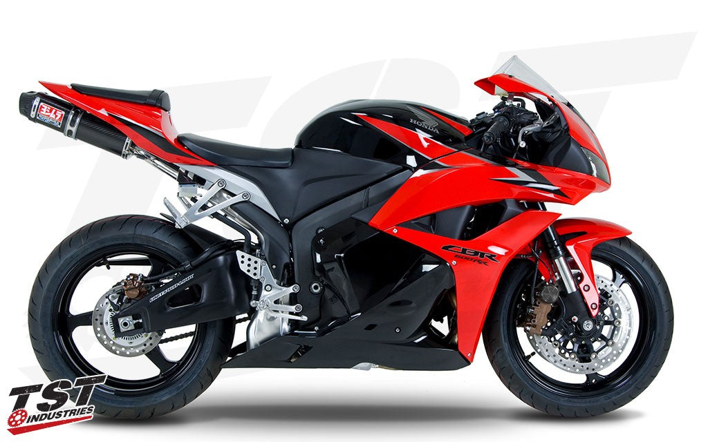 Yoshimura RS-5 Street Slip-On Exhaust on the 2009 CBR600RR.