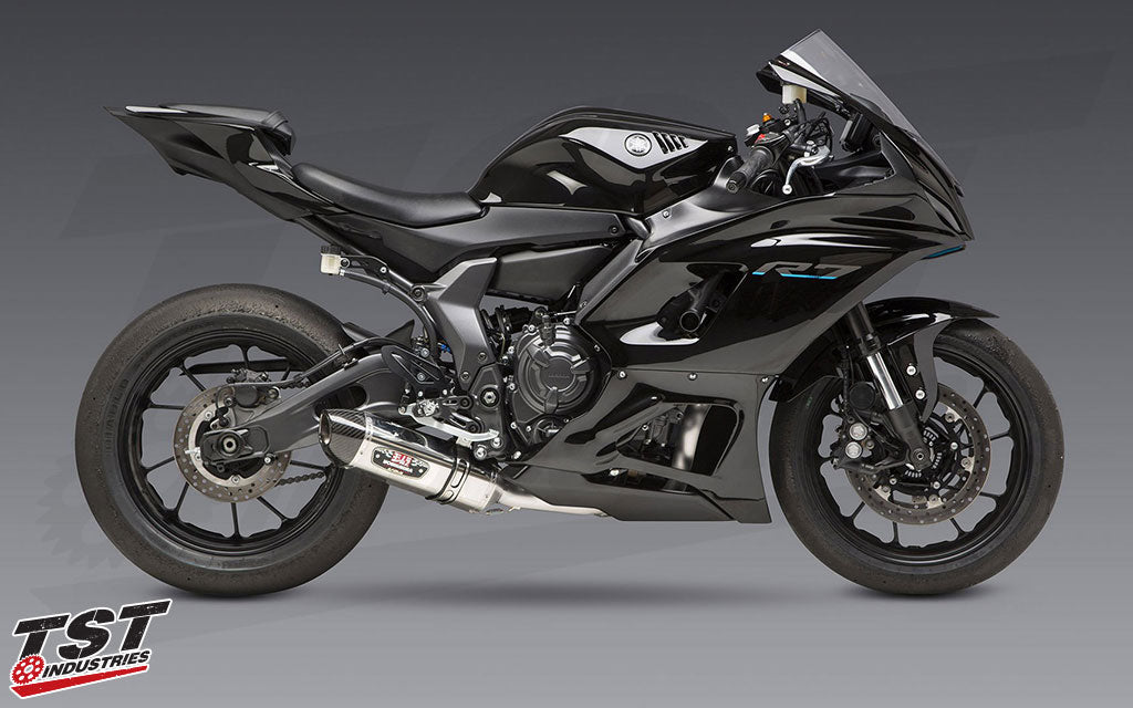 Yoshimura R-77 canister is available in stainless steel with a carbon fiber tip installed on the 2022-2025 Yamaha R7.