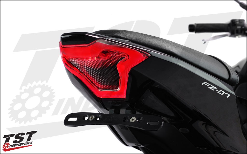 Unique design that compliments the design of the Yamaha YZF-R3.