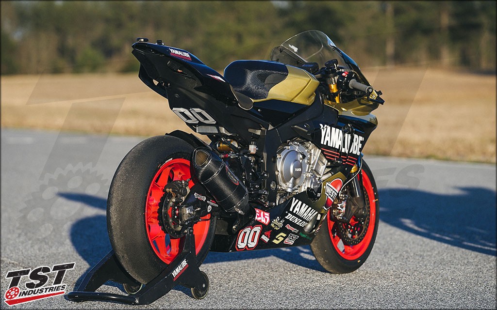 Team Westby in MotoAmerica with the SE Moto Tank Shroud. (Version 1 Shown)