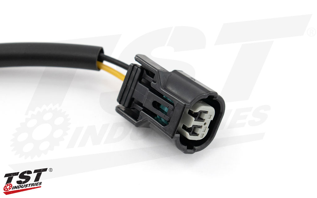 Features OEM style connectors on both ends of the harness. 