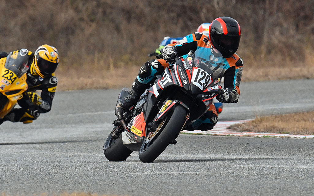 TST Industries WORX Suzuki GSX-8R Race Bike on the track