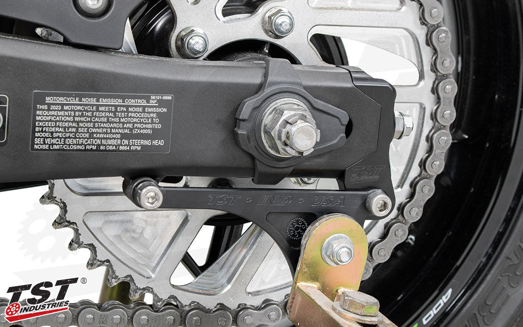 Lift the rear of your ZX-4RR with the GP lifter system.