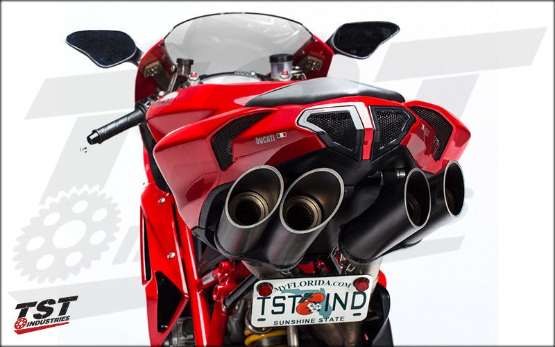 Four canister design creates a super aggressive look.