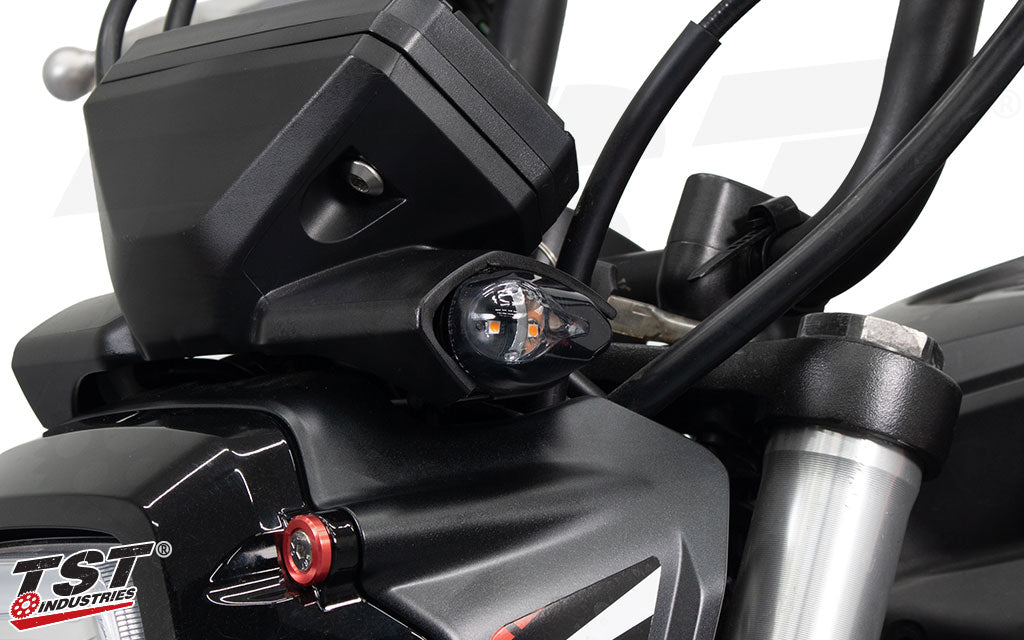 Exclusive flush mount turn signal design features high light output and wide light spread.