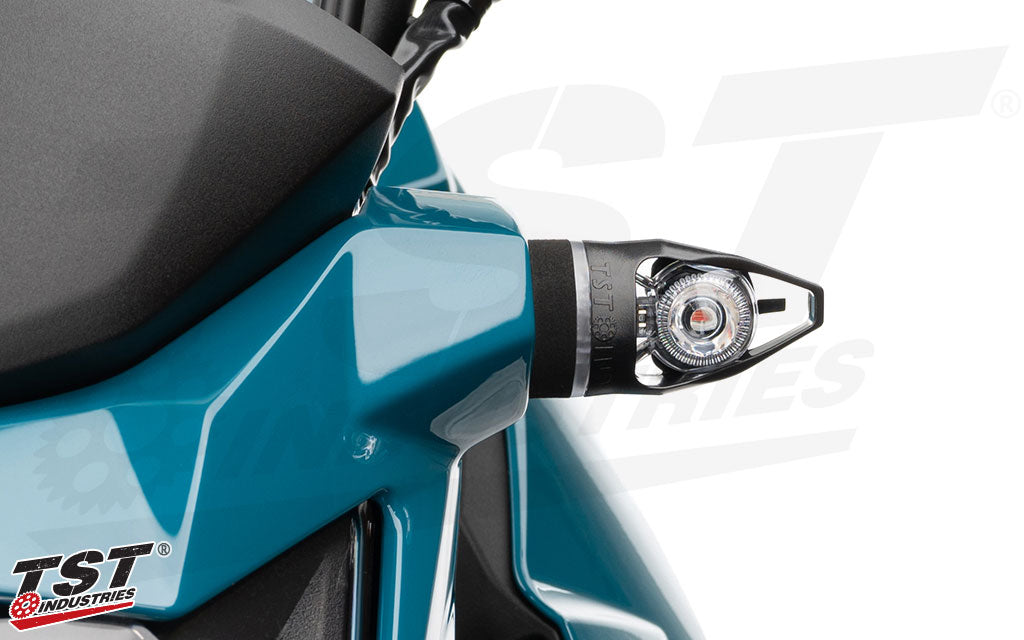 TST MECH-GTR Front LED Turn Signals on the Kawasaki Z125 Pro.