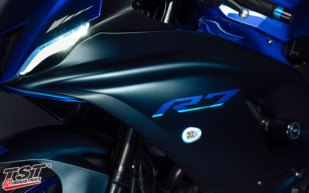 Make your Yamaha R7 stand out with TST Industries HALO-GTR Front LED Flushmount Turn Signals.