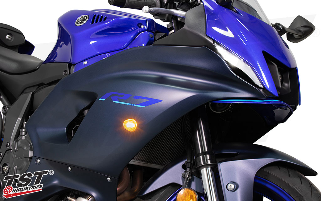 High power amber LEDs activate during turn signal activation for an extremely bright turn indicator.