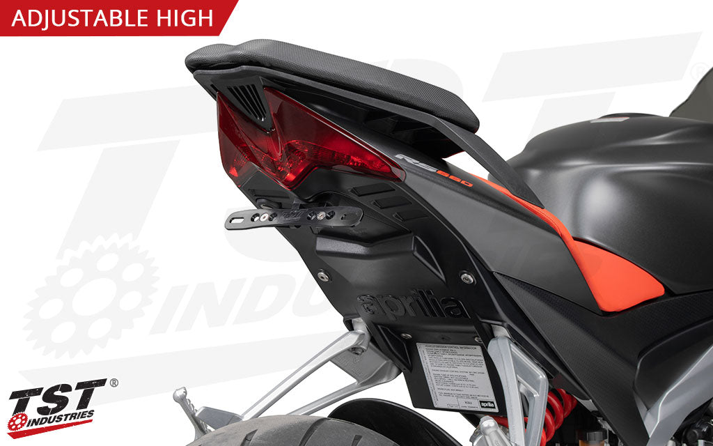 Made from black anodized aluminum for a high-quality and lightweight tail tidy solution.