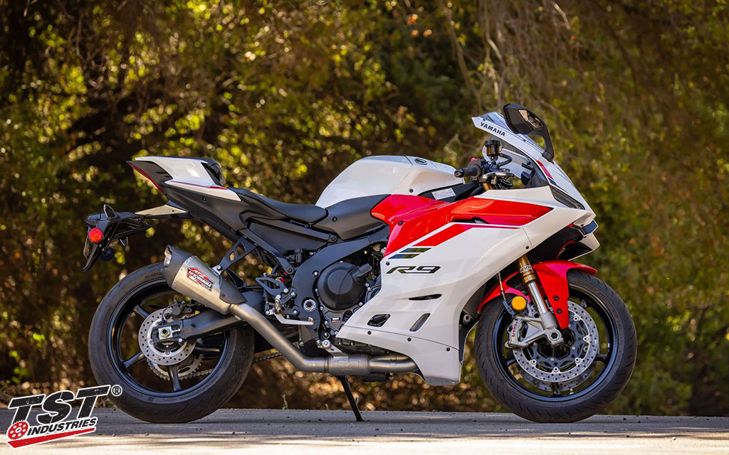 Yoshimura AT2 Exhaust | Yamaha YZF-R9 2025+