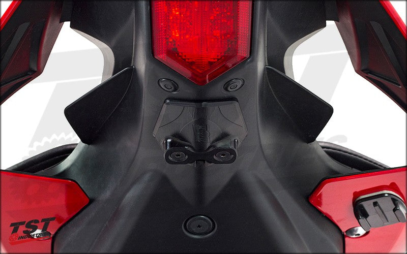 TST Fender Eliminator and Closeout for 2015+ Yamaha YZF-R1 (Adjustable Bracket Shown).