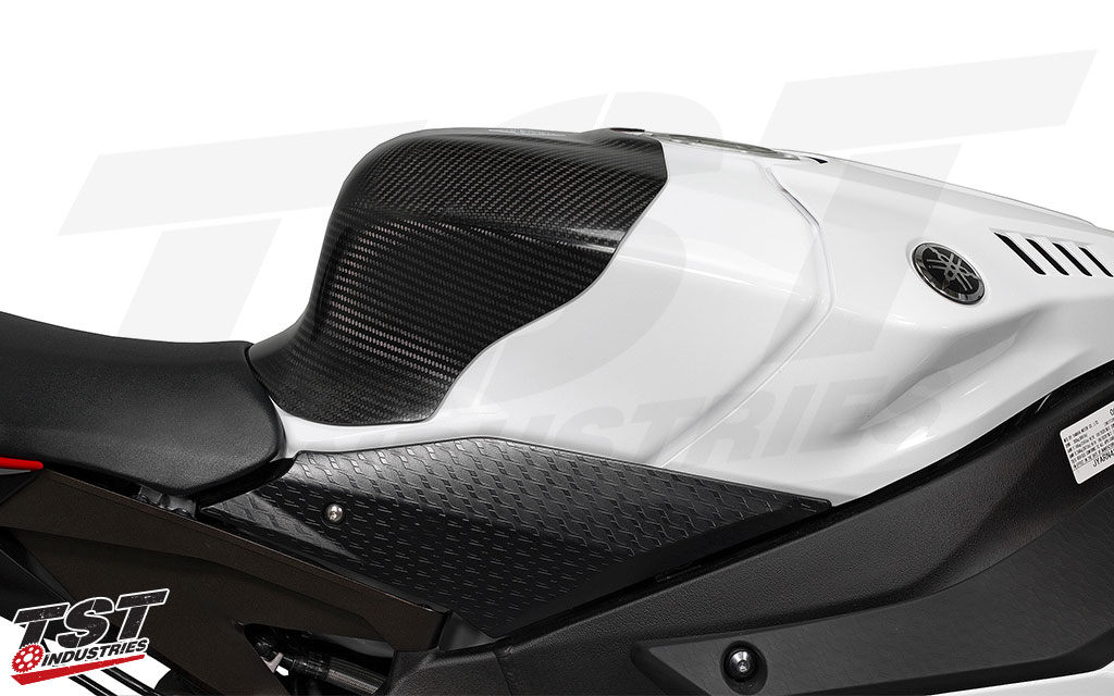 V1 of the SE Moto Tank Shroud installed on the 2015+ Yamaha YZF R1.