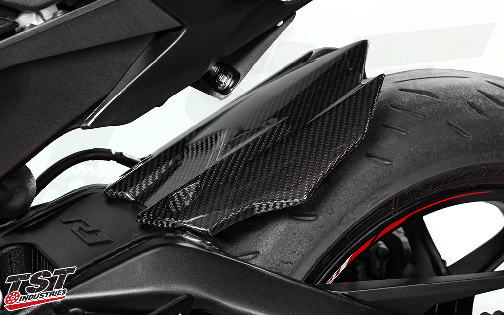 TST Industries Twill Carbon Fiber Rear Tire Hugger installed on the 2015+ Yamaha YZF-R1.