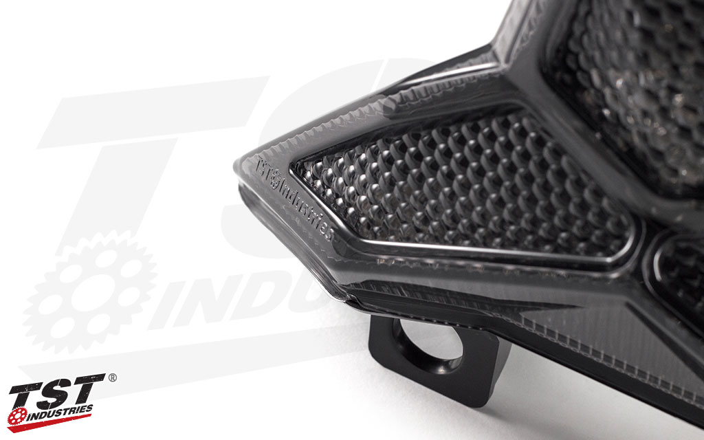High quality design and manufacturing comes together to set your 2016-2020 Kawasaki ZX10R apart from the pack.