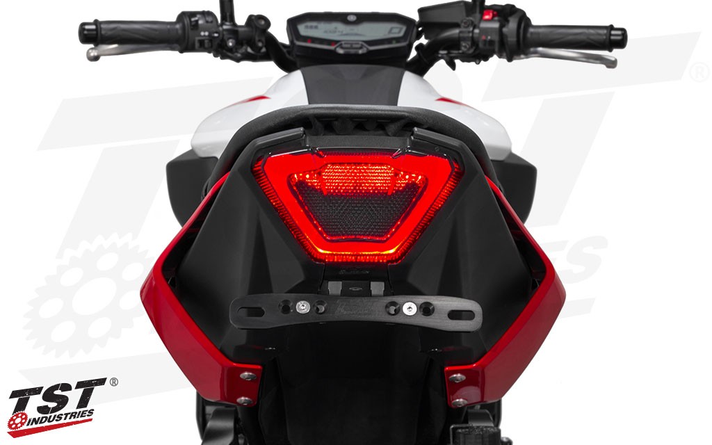 Perimeter running light produces an aggressive, high-end look for your 2018-2020 Yamaha MT-07. (Elite-1 Fender Eliminator sold separately) Non-Blemished Unit Shown