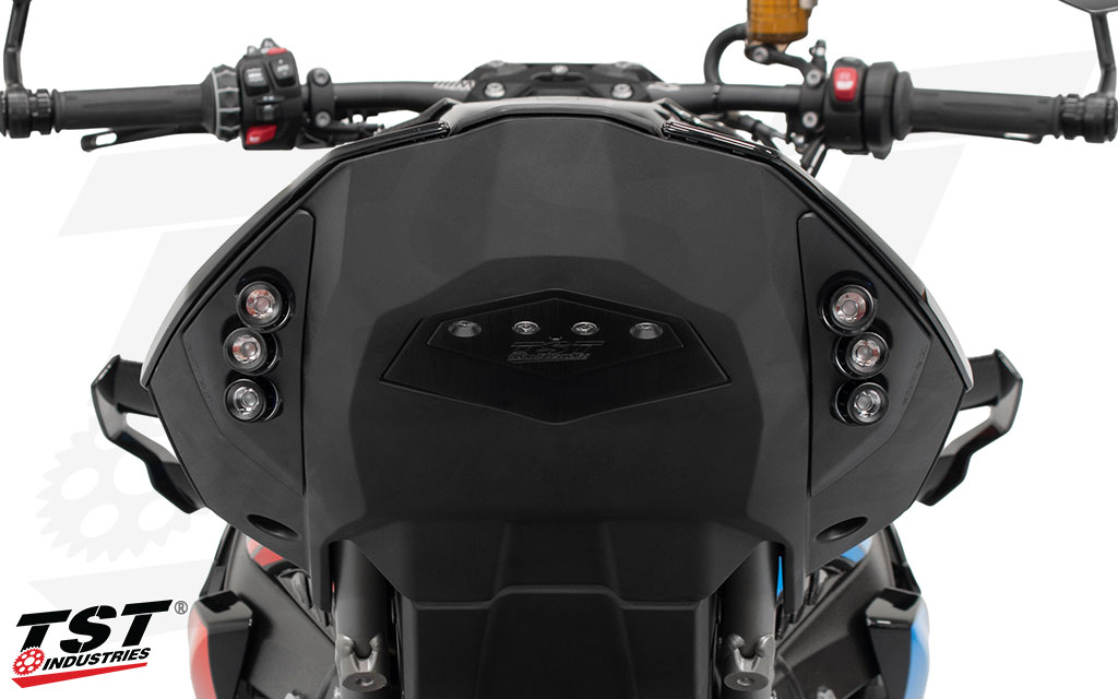 Seal off the gap left behind after removing the BMW factory fender.