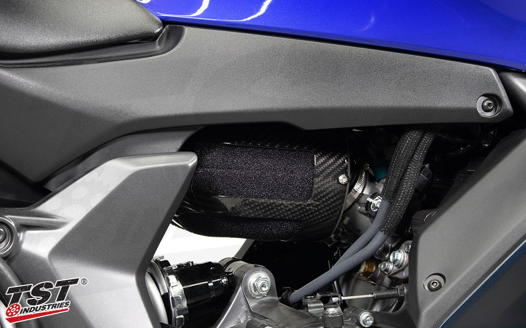 Carbon fiber construction with a gloss finish.