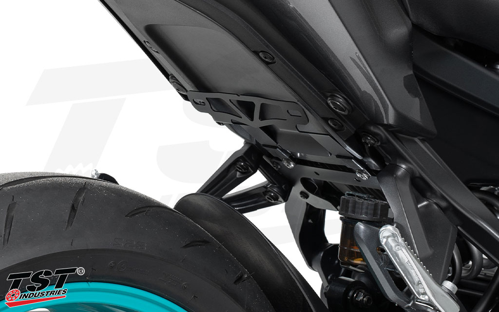 Includes bracket ONLY - no Undertail Closeout is included. 