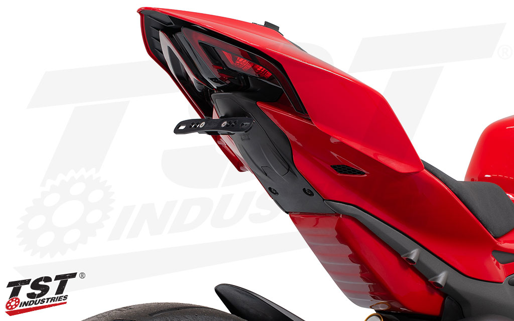 High quality materials create an extremely lightweight and sleek tail tidy solution for the Ducati Panigale V4 / V2.