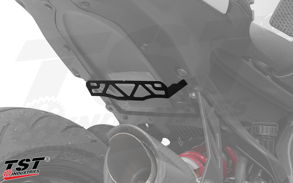 Low Mount License Plate Bracket installed on the 2025+ Yamaha YZF-R9.