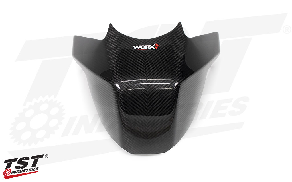 Shaped to fit on the Suzuki GSX-8R and GSX-8S OEM tank.