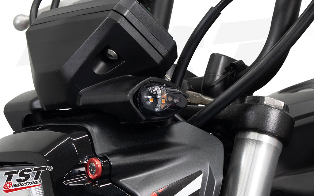 Exclusive flush mount turn signal design features high light output and wide light spread.