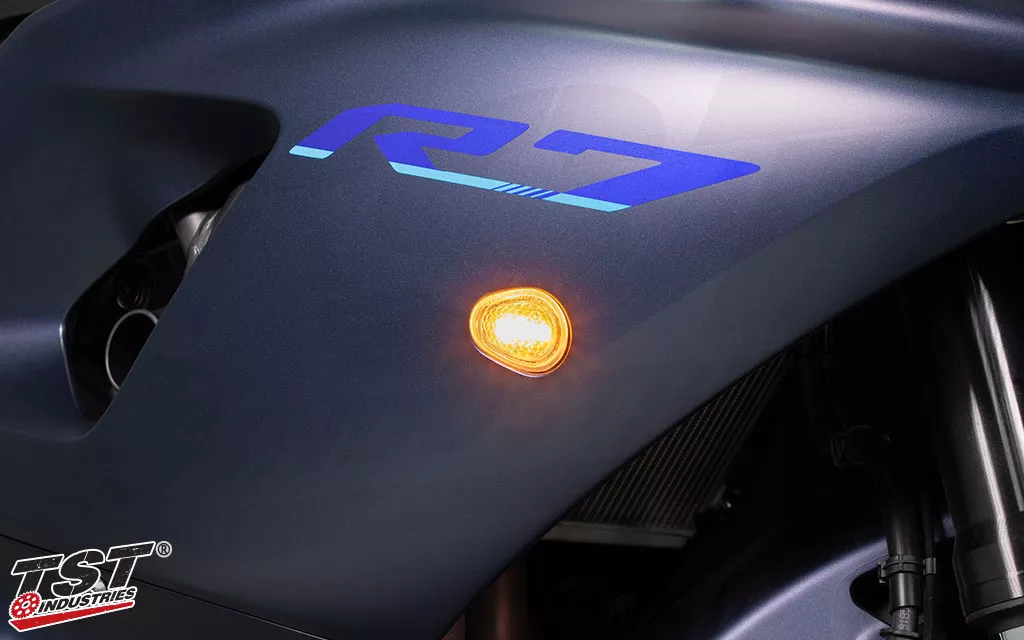 Features bright amber LEDs that activate during turn signal activation