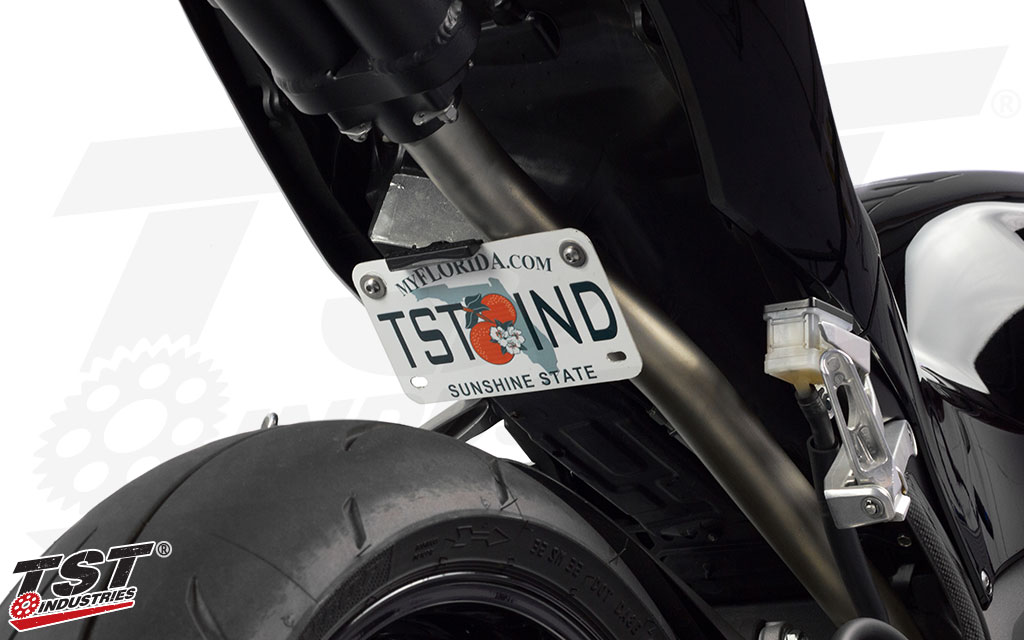 The wheel-mounted motorcycle license plate holder, ideal for your