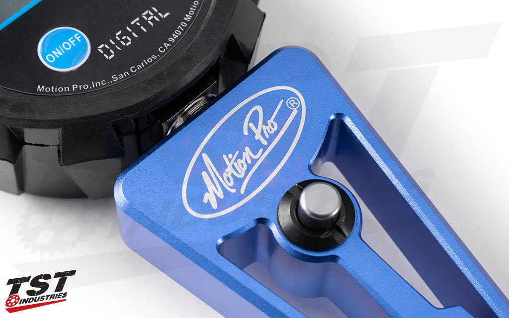 High-flow push button bleeder valve enables precise pressure adjustments.