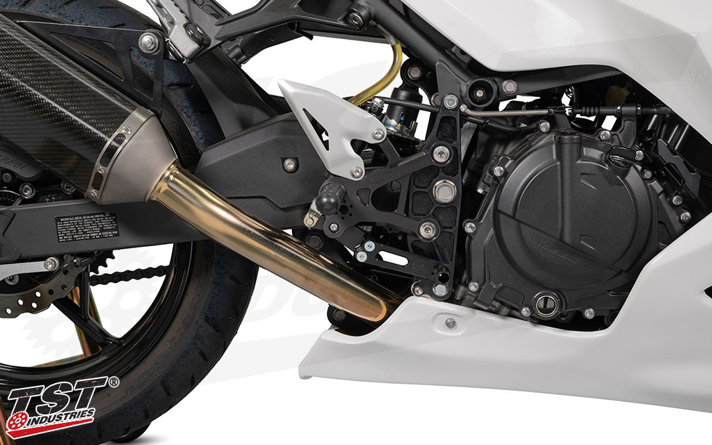 Specifically designed to work with a wide range of bodywork via the included non-drilled and non-bent bellypan bracket.