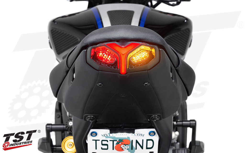 Built-In turn signals eliminate the need for external units on the 2021-2023 Yamaha MT-09.