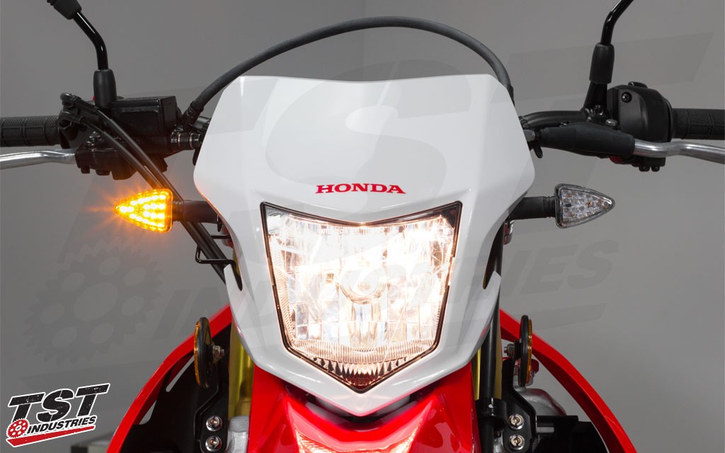 Installed on a 2015+ Honda CRF250L. TST Pod Turn Signal Front Plate Adapters required for proper installation - sold separately. 