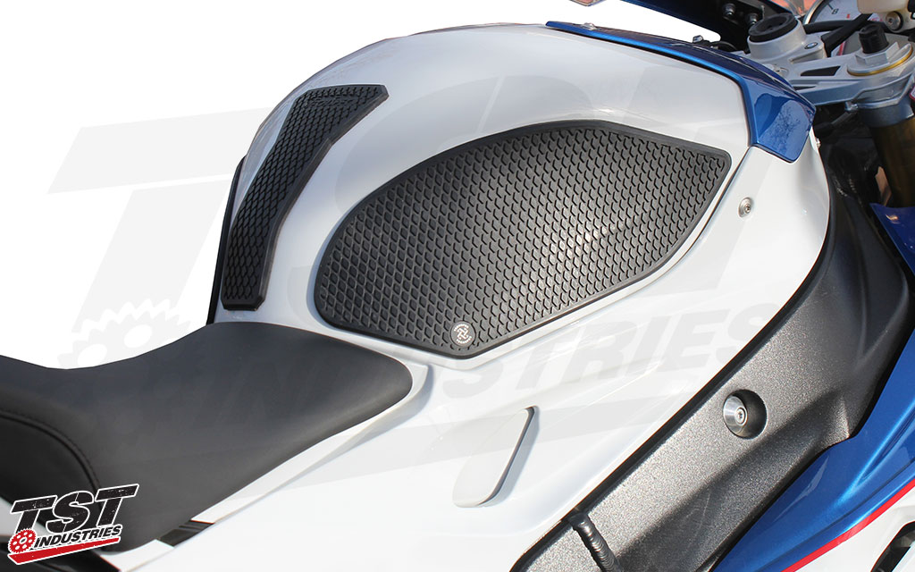 Gain improved grip in the corners and hard braking with the TechSpec Gripster Tank Grips for the BMW S1000RR.