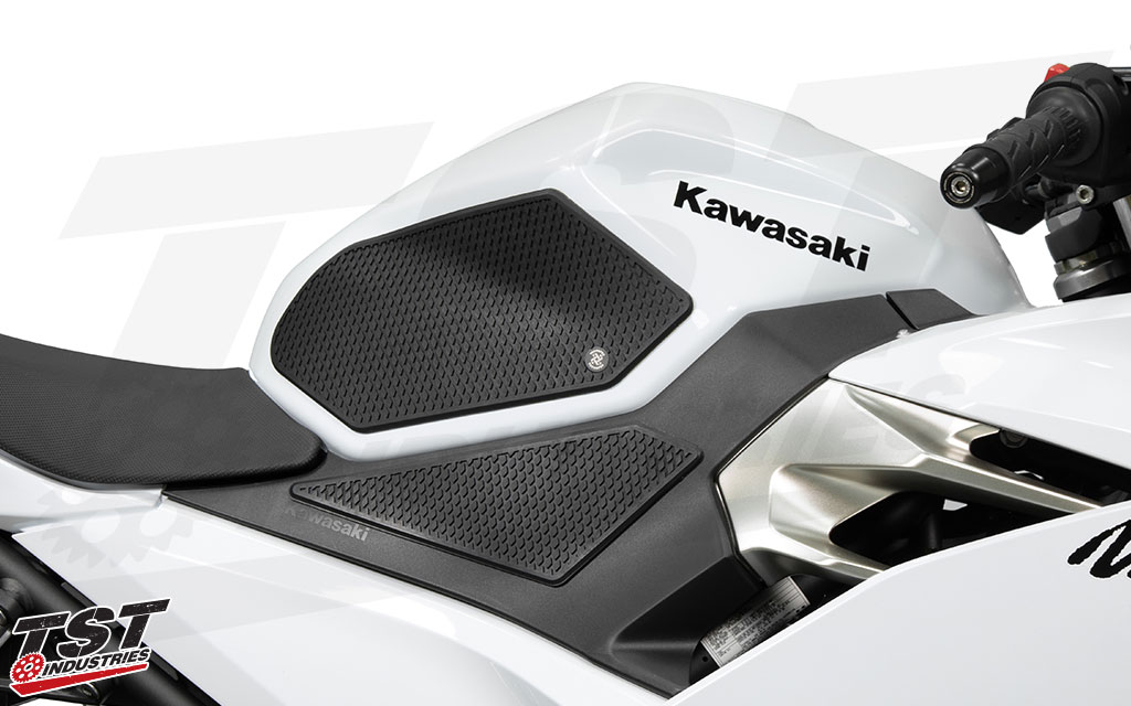 TechSpec Gripster Tank Grips for Kawasaki Ninja 400 / Z400 - Snake Skin kit shown.