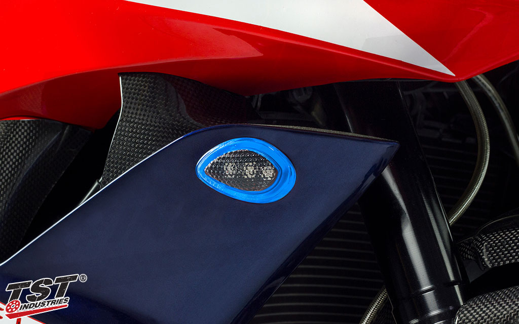 TST LED HALO-1 Front Flushmount Turn Signals on the 2007-2012 CBR600RR. (Blue HALO shown)
