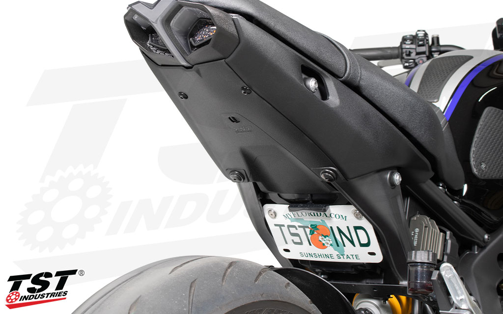 Gain a clean and finished look with the low mount license plate bracket and full undertail panel.