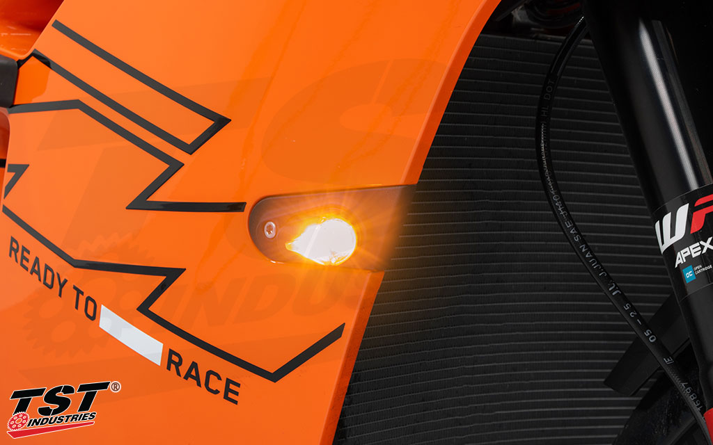 Bright SMD style LEDs activate during turn signal activation.