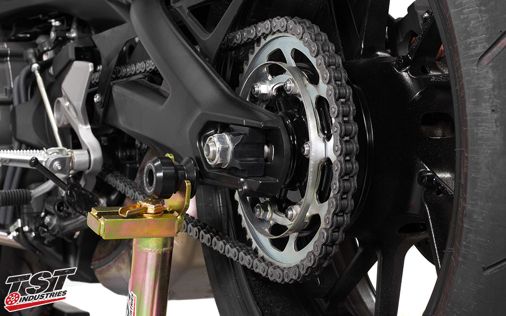 TST Industries Axle Block on the 2017-2020 Yamaha FZ09 / MT09 removes the stock swingarm fender bracket simply and easily!