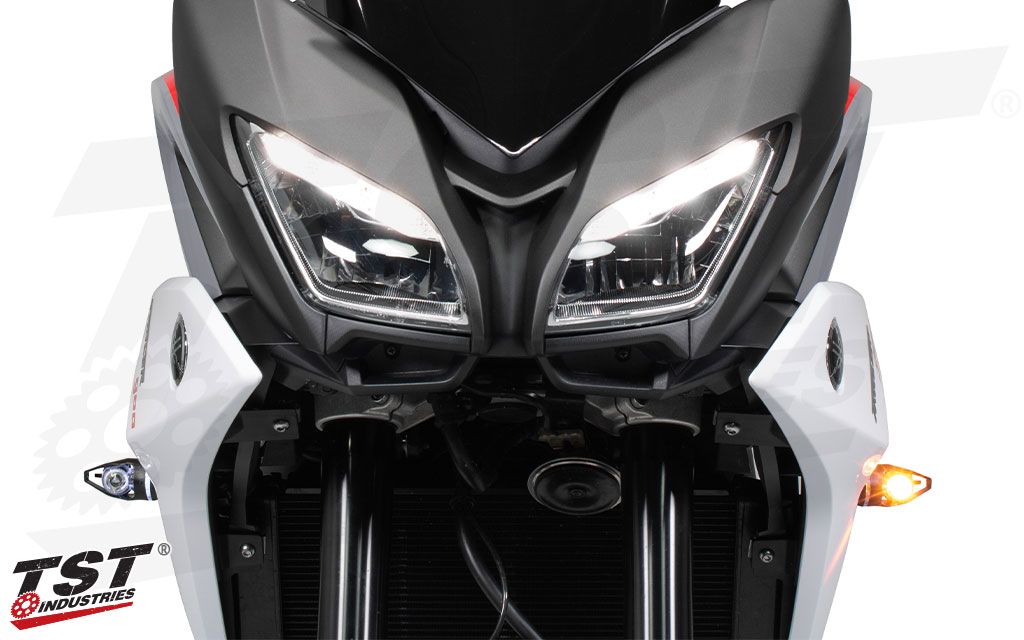 MECH-GTR Front Turn Signals installed on the Yamaha Tracer 900.