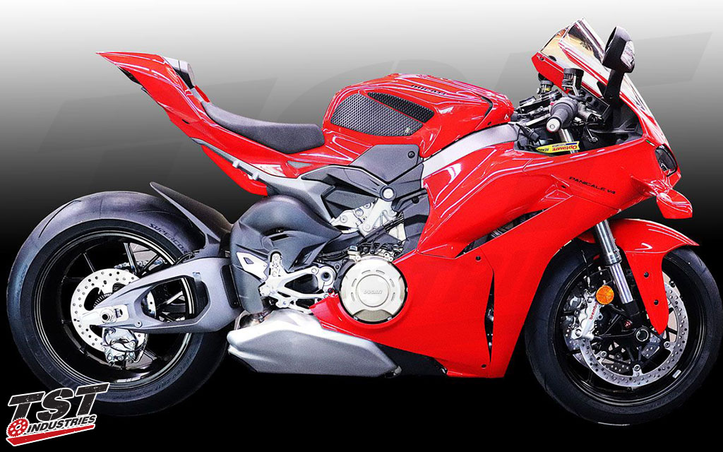 Increase body control and positioning while riding your Ducati V4 with TechSpec Gripster Tank Grips.